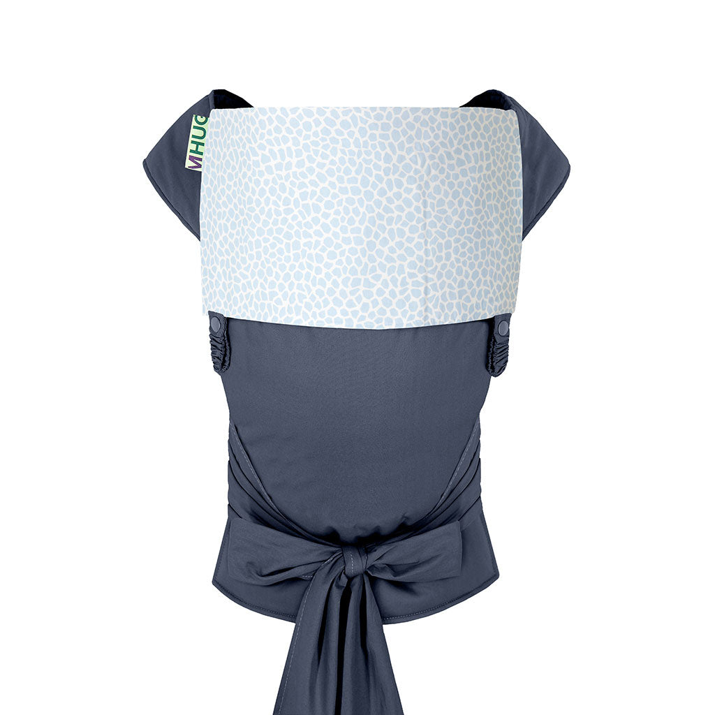 portabebè mhug mei tai collezione fantasia modello Jungle fondo di base blu con bavero fantasia animalier bianco e azzurro bottoni a pressione bianchi visione totale frontale del portabebè