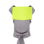 portabebè mhug mei tai collezione Bicolore modello limelight fondo di base grigio con bavero verde acido bottoni a pressione verde acido visione totale frontale del portabebè