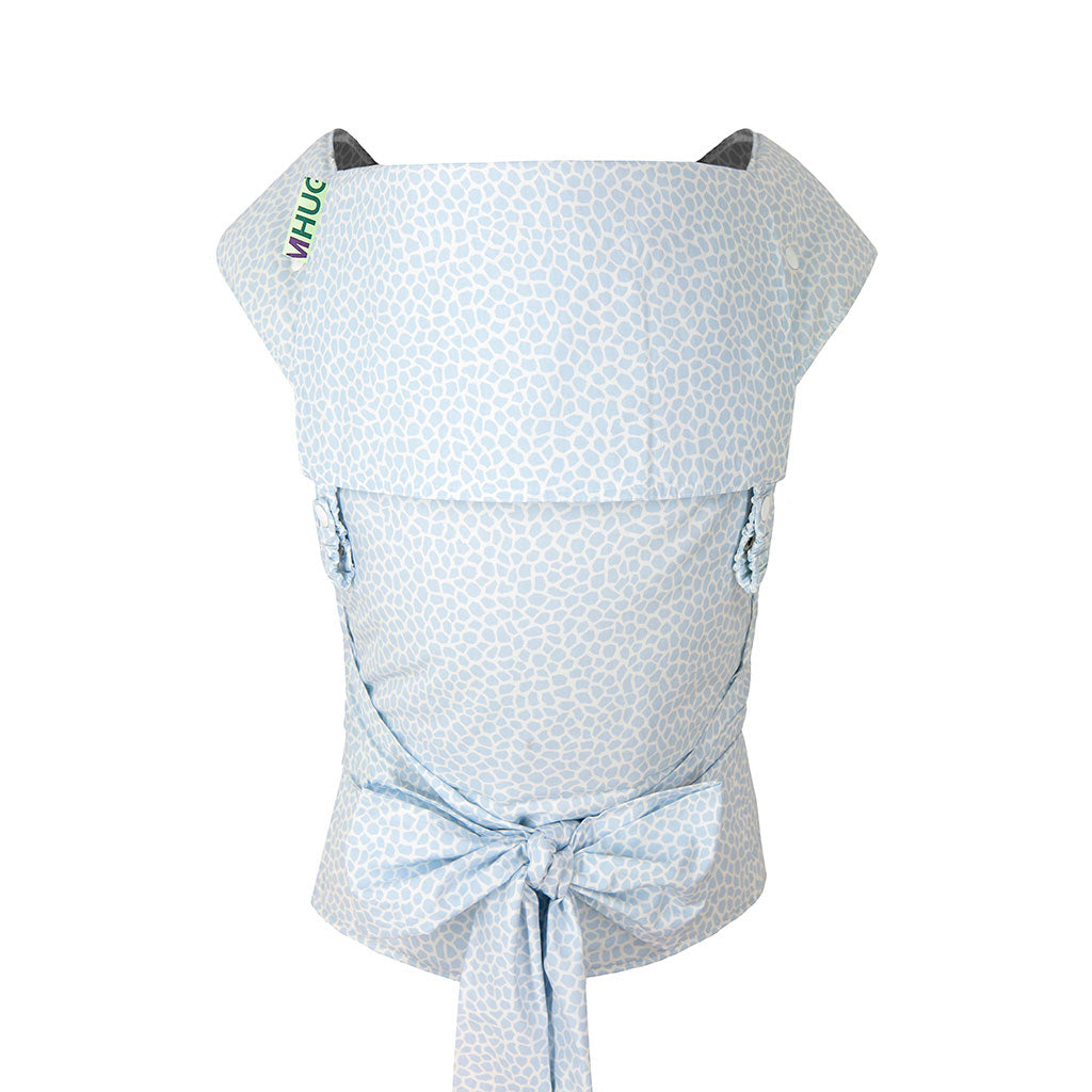 portabebè mhug mei tai collezione fantasia modello total Jungle fondo di base e bavero in fantasia animalier bianco e azzurro bottoni a pressione bianchi visione totale frontale del portabebè