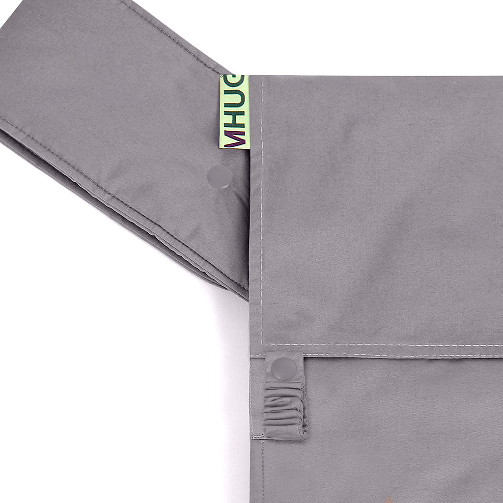 portabebè mhug mei tai collezione Monocolore modello Foggy fondo bavero e bottoni a pressione grigi dettaglio imbottitura degli spallacci